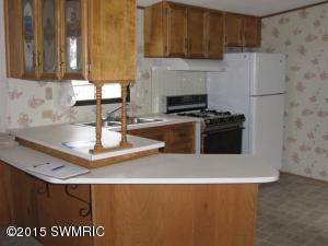 549 Willow Dr, Coldwater, MI 49036 photo 3