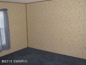 549 Willow Dr, Coldwater, MI 49036 photo 5