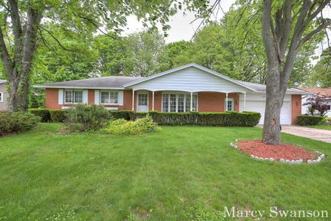 1503 Broadview Dr, Jenison, MI 49428 photo 1