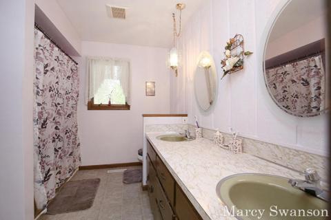 1503 Broadview Dr, Jenison, MI 49428 photo 13