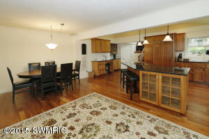 492 E Gull Lake Dr, Augusta, MI 49012 photo 9