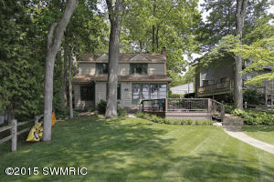 492 E Gull Lake Dr, Augusta, MI 49012 photo 2