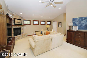 492 E Gull Lake Dr, Augusta, MI 49012 photo 4