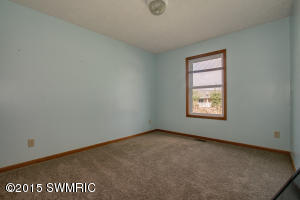 1210 Comstock Dr, Marshall, MI 49068 photo 16