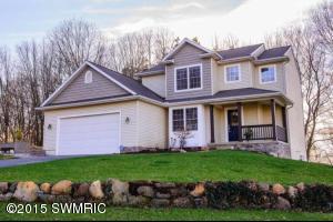 4092 Amazon Dr, Lowell, MI 49331 photo 1