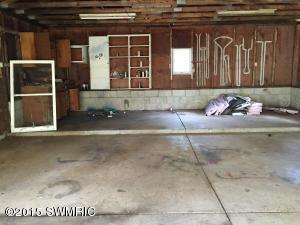 504 S Bridge St, Belding, MI 48809 photo 11
