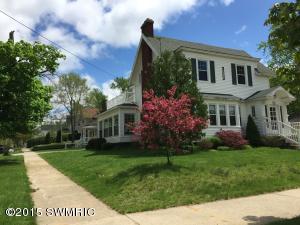 504 S Bridge St, Belding, MI 48809 photo 3