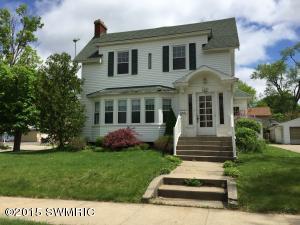 504 S Bridge St, Belding, MI 48809 photo 2