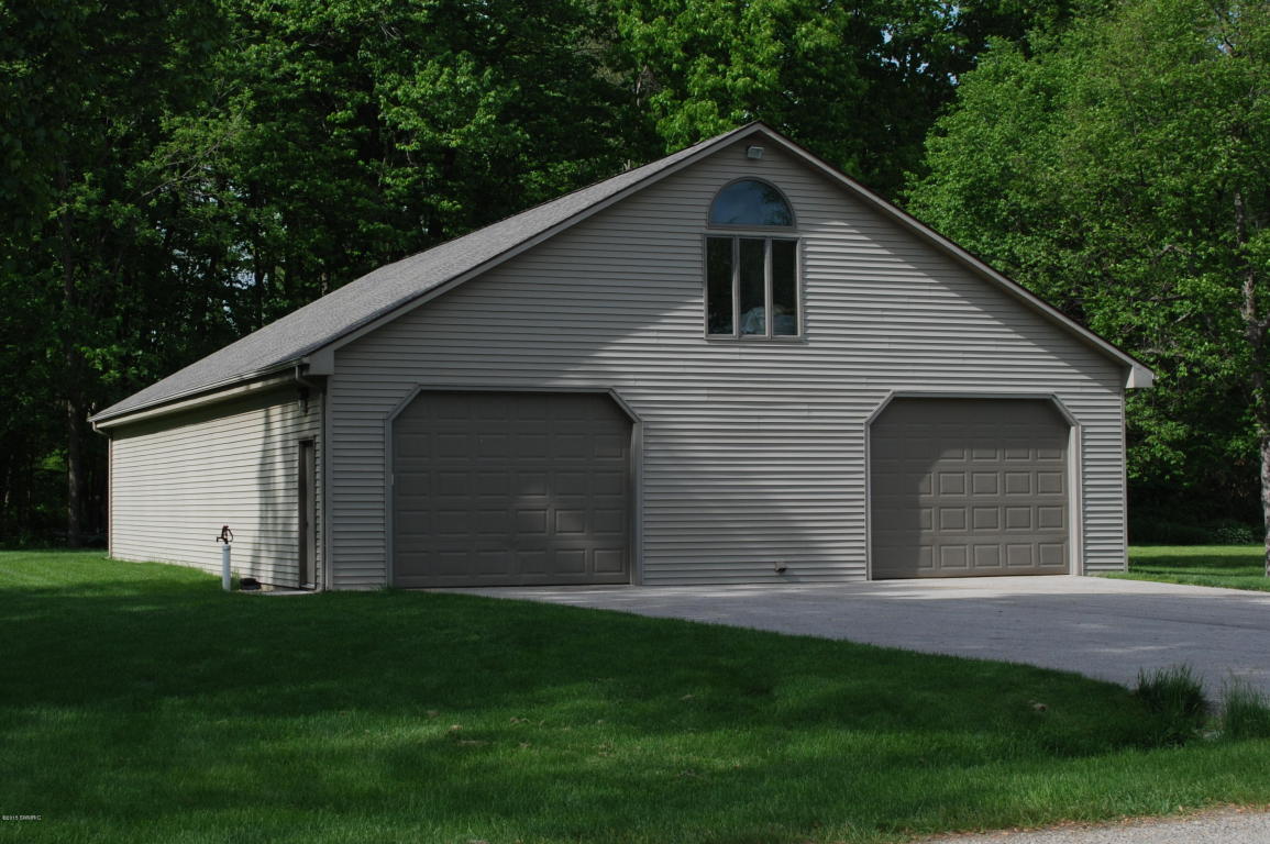 323 Caroline Dr, Coldwater, MI 49036 photo 12