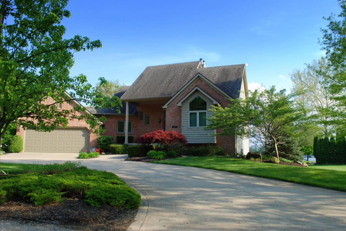 323 Caroline Dr, Coldwater, MI 49036 photo 3