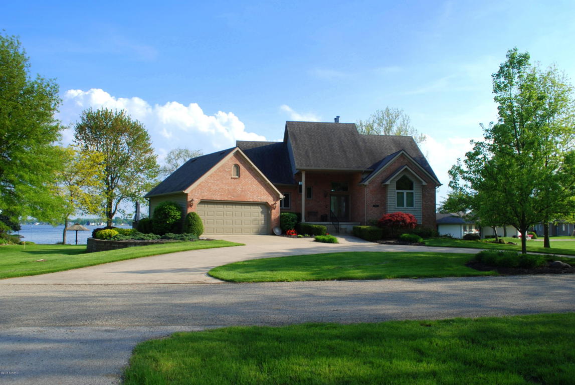 323 Caroline Dr, Coldwater, MI 49036 photo 1