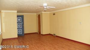 57571 Walnut St, Three Rivers, MI 49093 photo 4