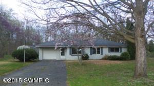 57571 Walnut St, Three Rivers, MI 49093 photo 1