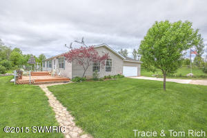 9986 Kehoe Dr NE, Ada, MI 49301 photo 1