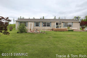 9986 Kehoe Dr NE, Ada, MI 49301 photo 3