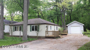1059 E 88th St, Newaygo, MI 49337 photo 1