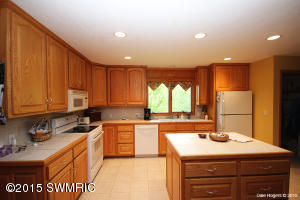 9313 Bailey Dr NE, Ada, MI 49301 photo 8