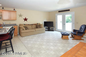 116 Starr Rd, Plainwell, MI 49080 photo 3