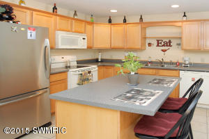 116 Starr Rd, Plainwell, MI 49080 photo 6