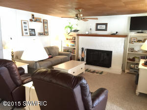 2140 Wolf Lake Dr, Baldwin, MI 49304 photo 5