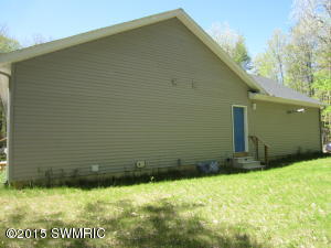 277 N Bear Trak, White Cloud, MI 49349 photo 5