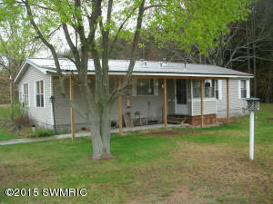 11655 W Washington Rd, Sumner, MI 48889 photo 2