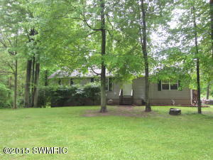 13577 S Willow Ave, Grant, MI 49327 photo 1