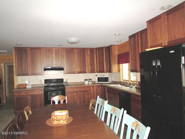5481 N Shore Dr, Sears, MI 49679 photo 6