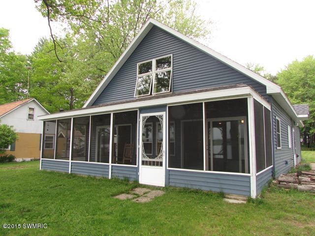 5481 N Shore Dr, Sears, MI 49679 photo 1