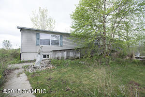 5361 W Baseline Rd, Plainwell, MI 49080 photo 2