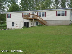 1917 138th Ave, Dorr, MI 49323 photo 2
