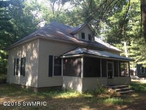 1734 W 68th St, Baldwin, MI 49304 photo 1
