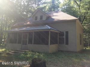 1734 W 68th St, Baldwin, MI 49304 photo 3