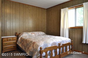 216 W Division St, Belding, MI 48809 photo 11
