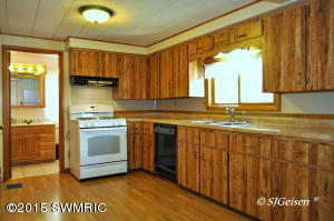 216 W Division St, Belding, MI 48809 photo 14