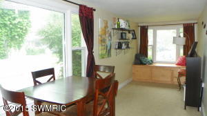 302 E Bennett St, Three Rivers, MI 49093 photo 5