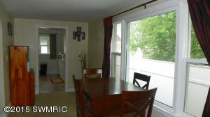 302 E Bennett St, Three Rivers, MI 49093 photo 6