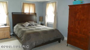 302 E Bennett St, Three Rivers, MI 49093 photo 10