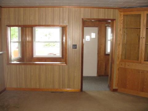 721 E Grn, Marshall, MI 49068 photo 6