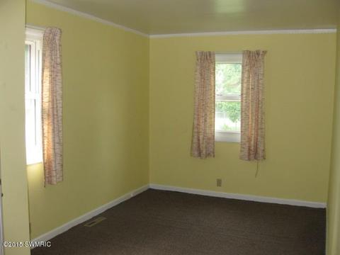 721 E Grn, Marshall, MI 49068 photo 14