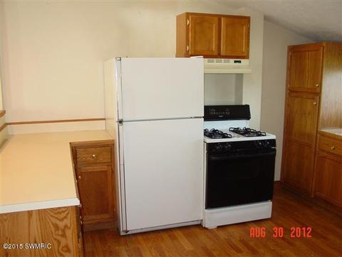 181 W Water St, Constantine, MI 49042 photo 4