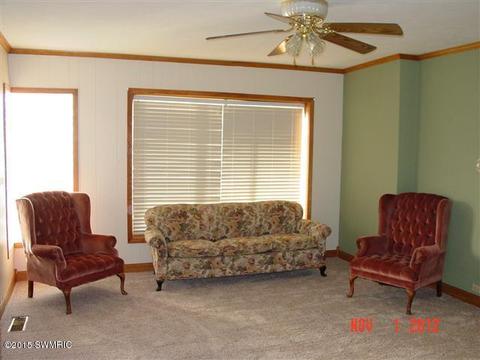 181 W Water St, Constantine, MI 49042 photo 9