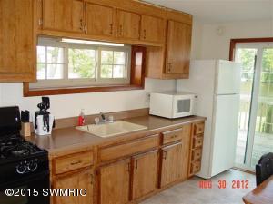 175 W Water St, Constantine, MI 49042 photo 4