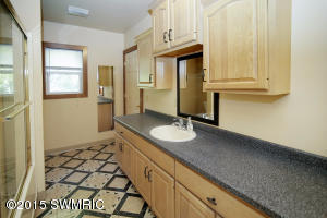 1327 River St, Three Rivers, MI 49093 photo 11