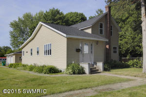 1327 River St, Three Rivers, MI 49093 photo 1