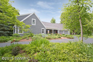 8211 28th St SE, Ada, MI 49301 photo 2