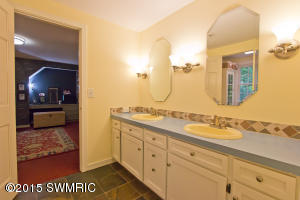 8211 28th St SE, Ada, MI 49301 photo 43