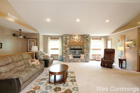 1300 5th St, Belding, MI 48809 photo 3