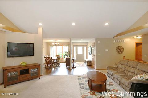 1300 5th St, Belding, MI 48809 photo 6