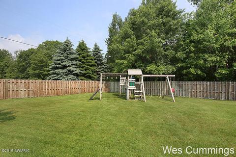 1300 5th St, Belding, MI 48809 photo 30